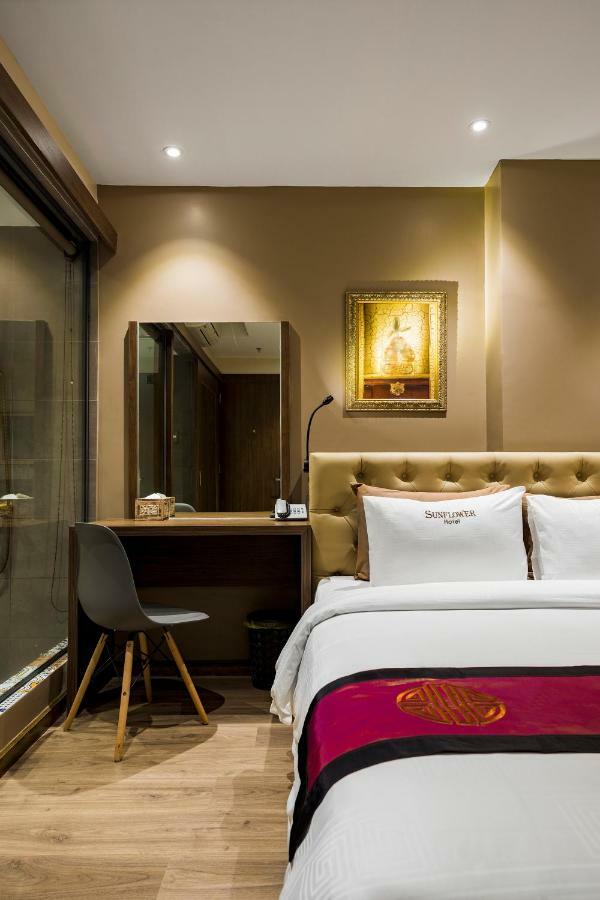 Sunflower Cbq Hotel ホーチミン市 エクステリア 写真