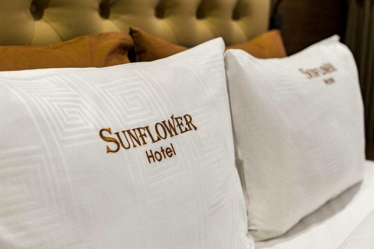 Sunflower Cbq Hotel ホーチミン市 エクステリア 写真