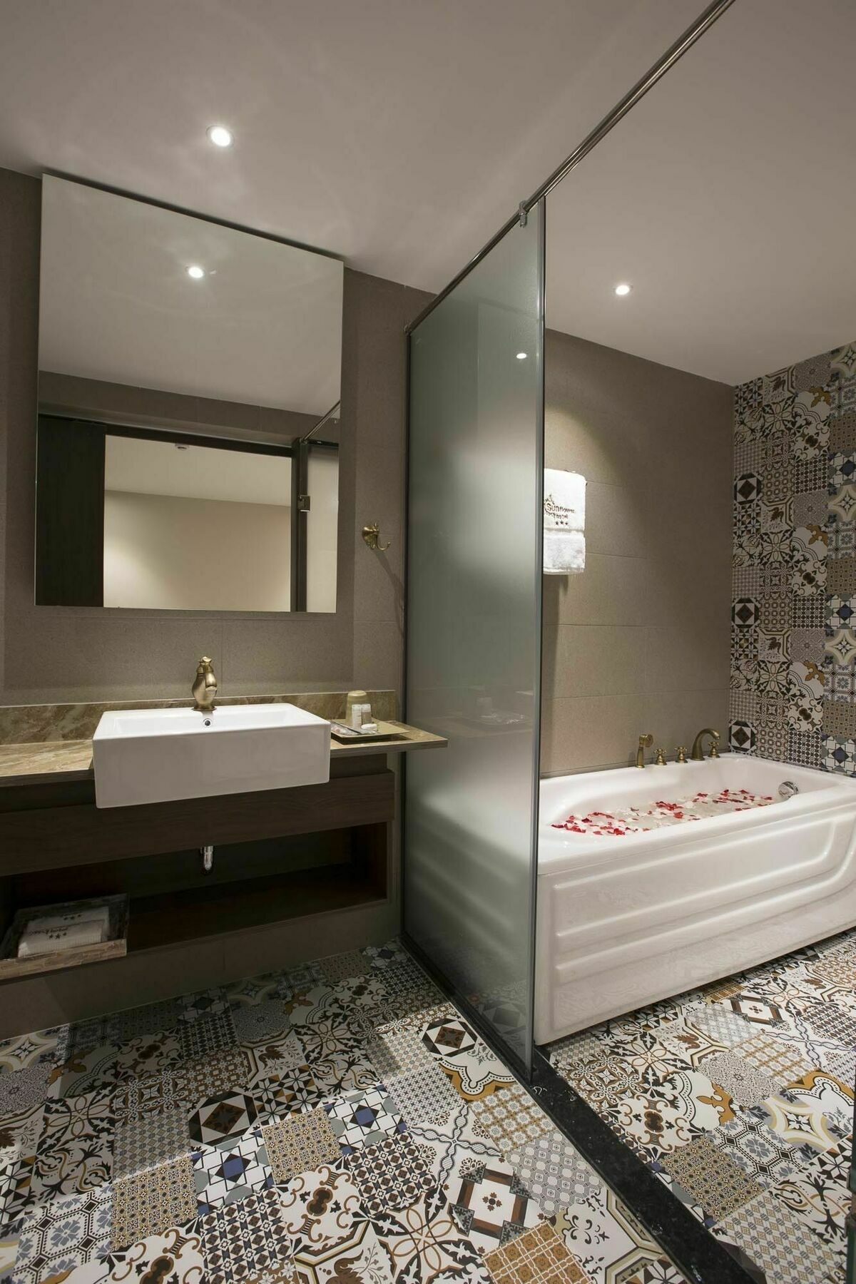 Sunflower Cbq Hotel ホーチミン市 エクステリア 写真